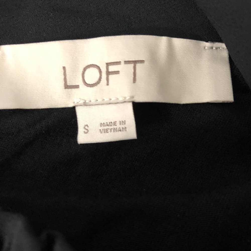 Loft Blouse Women's Small Black Semi Sheer Top Sleeveless Shirt Keyhole Neck - Picture 3 of 10